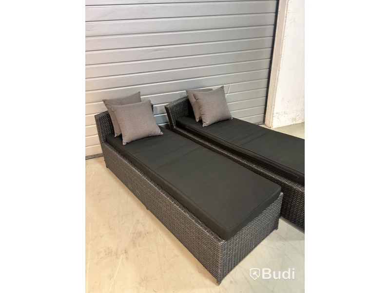 2 st. Loungesoffor för utomhusbruk