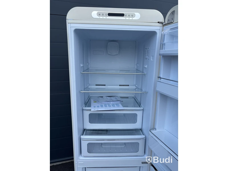 Kyl/frys SMEG FAB32RCR5