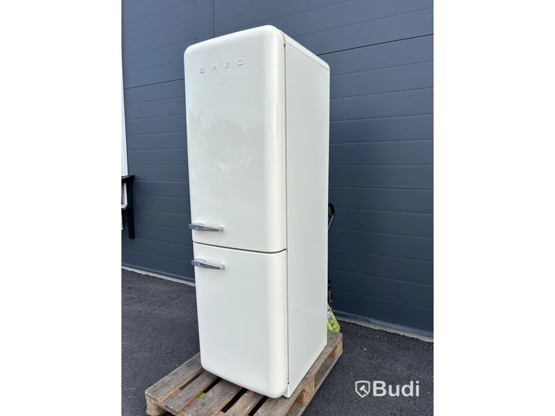 Kyl/frys SMEG FAB32RCR5