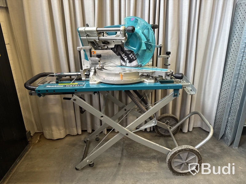 Batteridriven kap- & gersåg Makita DLS211 med stativ WST01N
