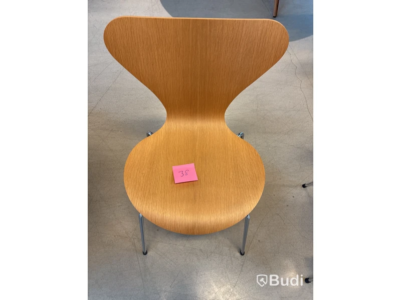 Stol Fritz Hansen Sjuan. Ord. pris inkl. moms: ca 7299 kr