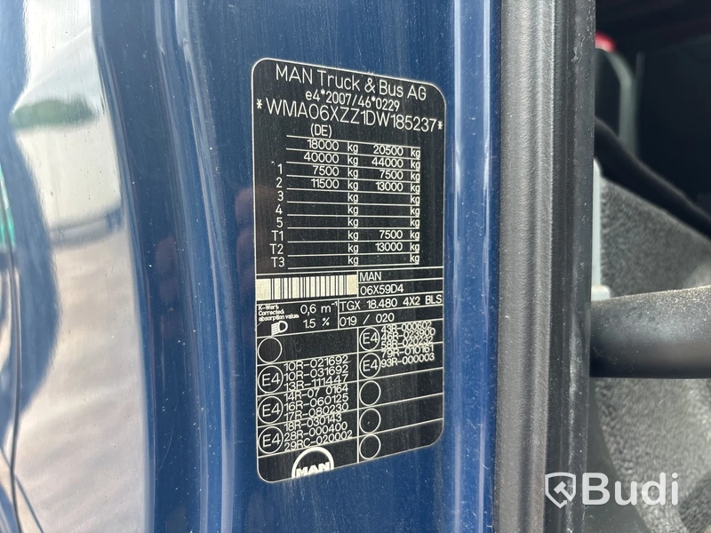 Dragbil MAN TGX 18.480 -2013 | XXL-hytt | Reparationsobjekt