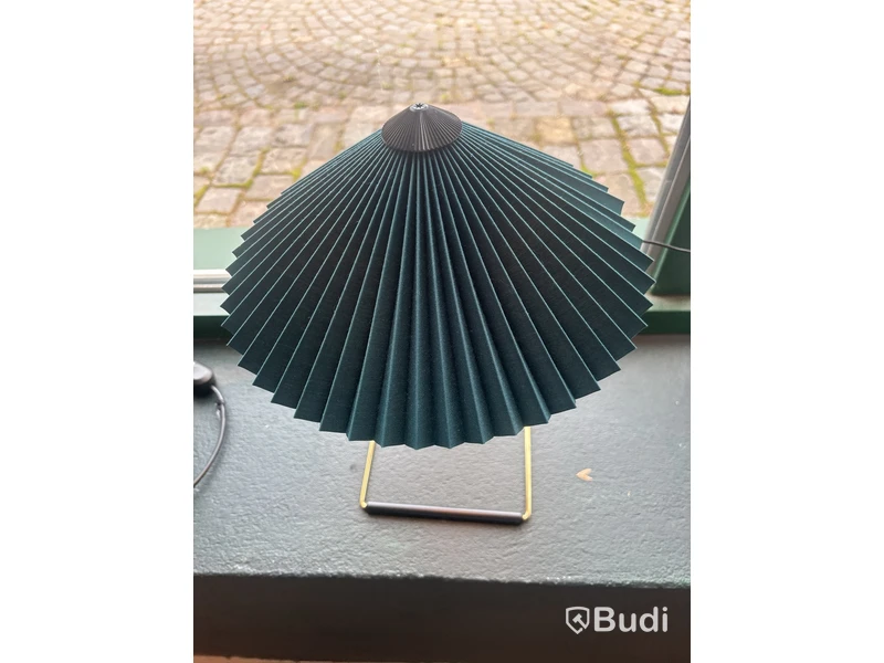 Bordslampa HAY.  Ord. pris inkl. moms ca: 3199 kr