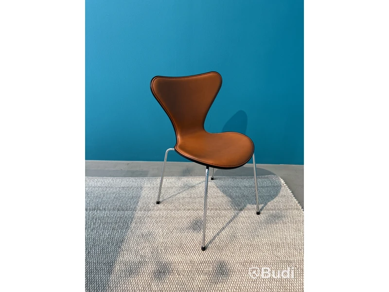 3 st. Stolar  Fritz Hansen. Ord. pris inkl. moms: ca 27 000 kr