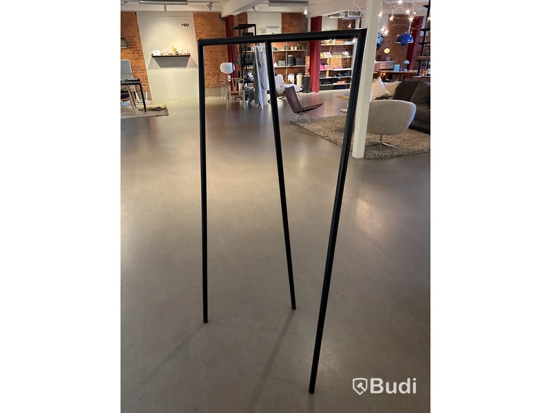 Klädhängare Hay Loop Stand Hall Ord pris. inkl. moms: 3399 kr.