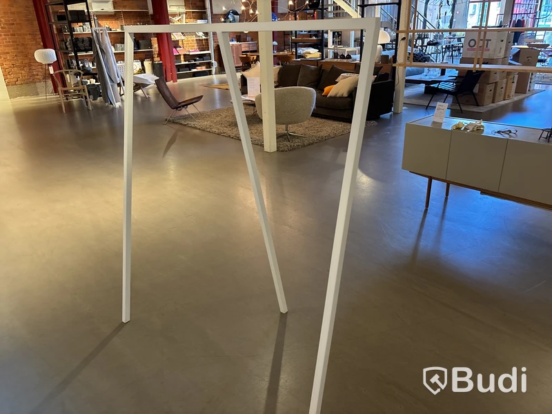 Klädhängare Hay Loop Stand Ord pris. inkl. moms: 3399 kr.
