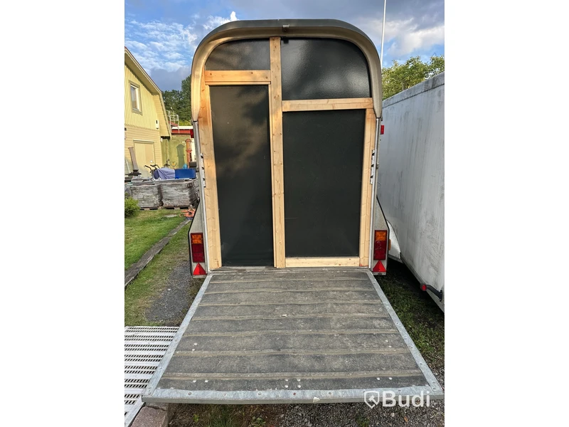 Hästsläp Star Industrier XR 3000 -2002 | Nybesiktigad tom 2027-04-30