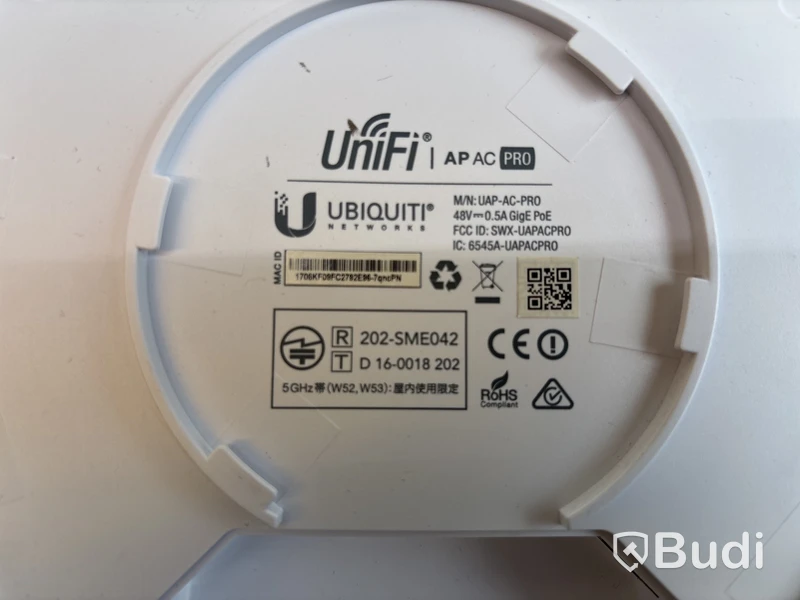 2 st. Accesspunkter Ubiquiti AP AC Pro inkl. 48V PoE injektor