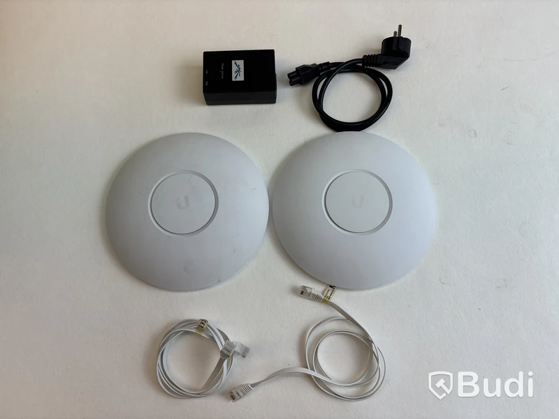 2 st. Accesspunkter Ubiquiti AP AC Pro inkl. 48V PoE injektor