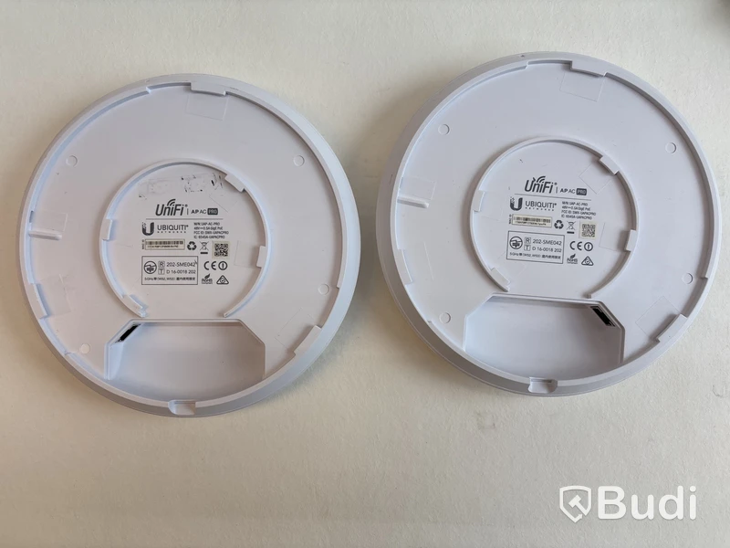 2 st. Accesspunkter Ubiquiti AP AC Pro inkl. 48V PoE injektor