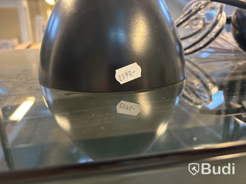 Lampa Norhten Lighting. Ord. pris inkl. moms: ca 2990 kr