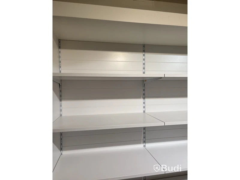 Butikshylla. Ord. pris inkl. moms: ca 1000 kr