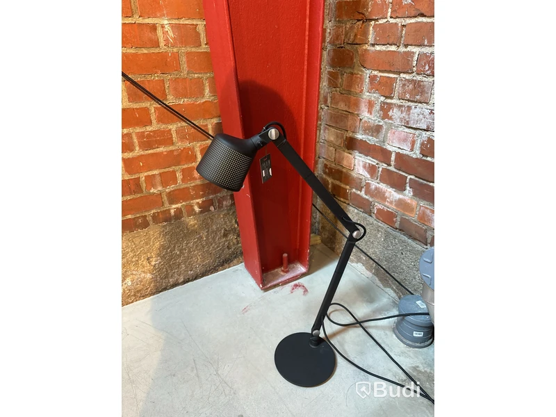 Lampa Vipp. Ord. pris inkl. moms: 4595 kr