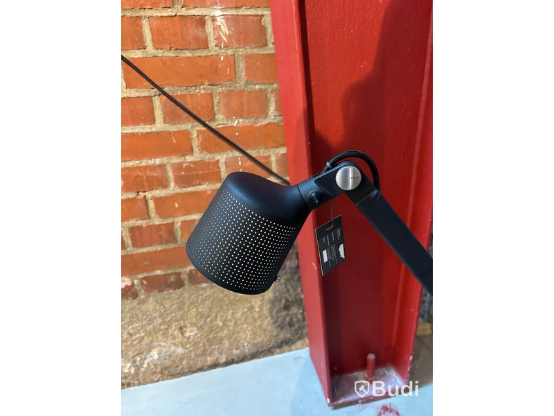 Lampa Vipp. Ord. pris inkl. moms: 4595 kr