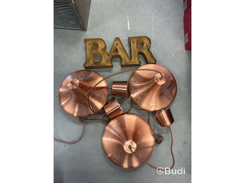 Taklampor metall 3 styck inkl BAR skylt
