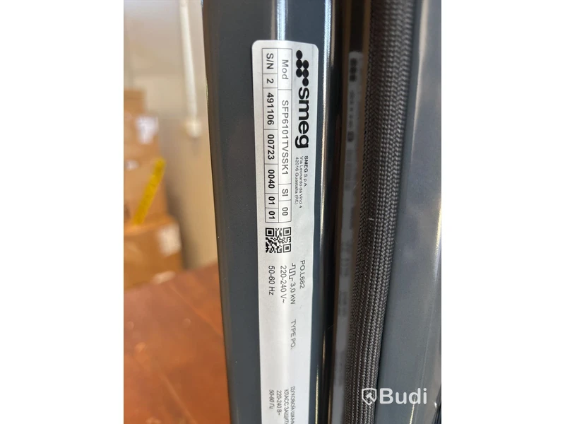 Inbyggnadsugn Smeg SFP6101TVSSK1