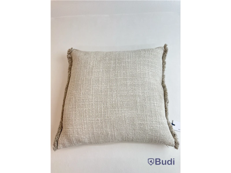Soffkudde Designers Guild Charroux Chalk. Ord. pris inkl. moms: ca 1950 kr.