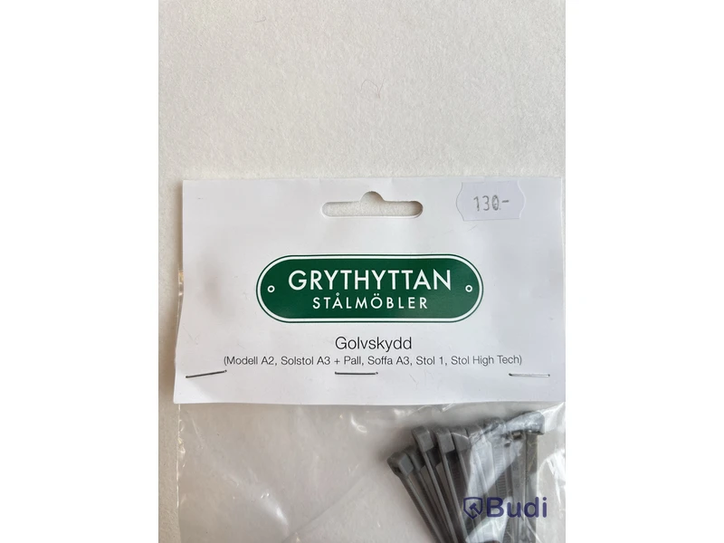 Parti med golvskydd Grythyttan Stalmöbler. Ord. pris inkl. moms: ca 910 kr.