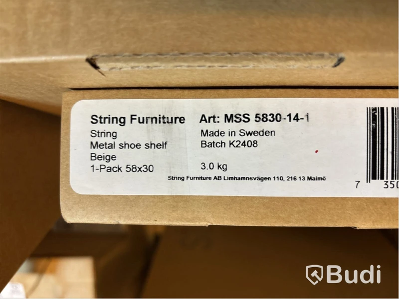 Skohylla String 58x30 beige. Ord pris inkl. moms ca 829 kr
