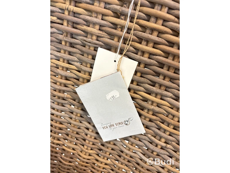 Fåtölj Artwood. Ord. pris inkl. moms: ca 8360 kr