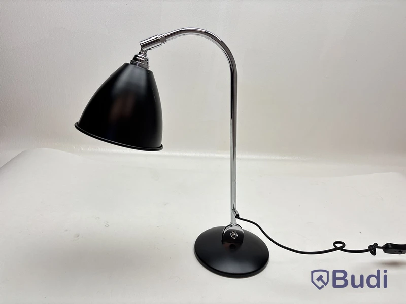 Bordslampa Gubi Bestlite. Ord. pris inkl. moms: ca 7177 kr