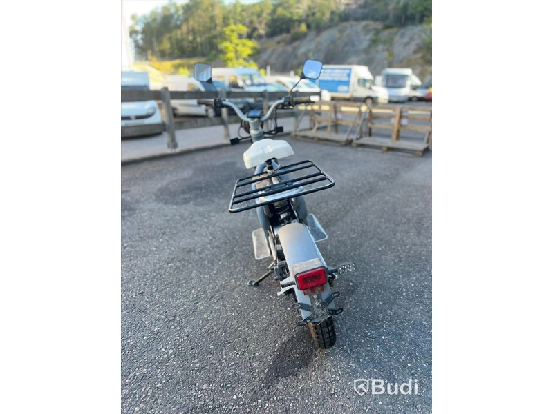 Moped Cake Makka Range | Två batterier | Reperationsobjekt
