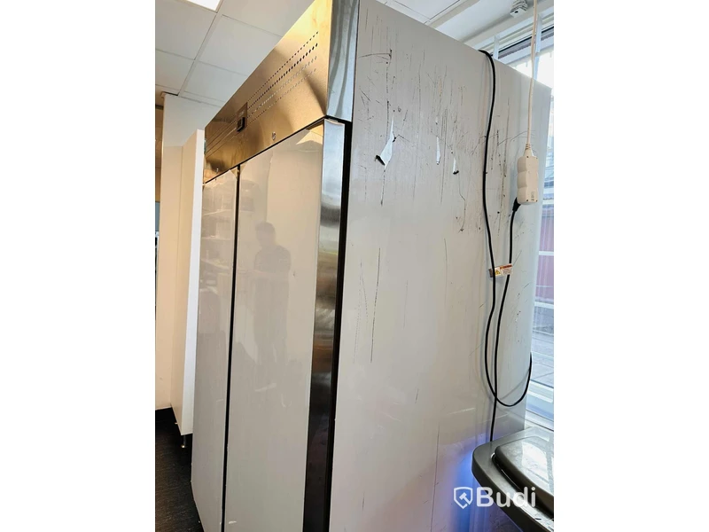 Adexa GN1400F Upright Frysskåp