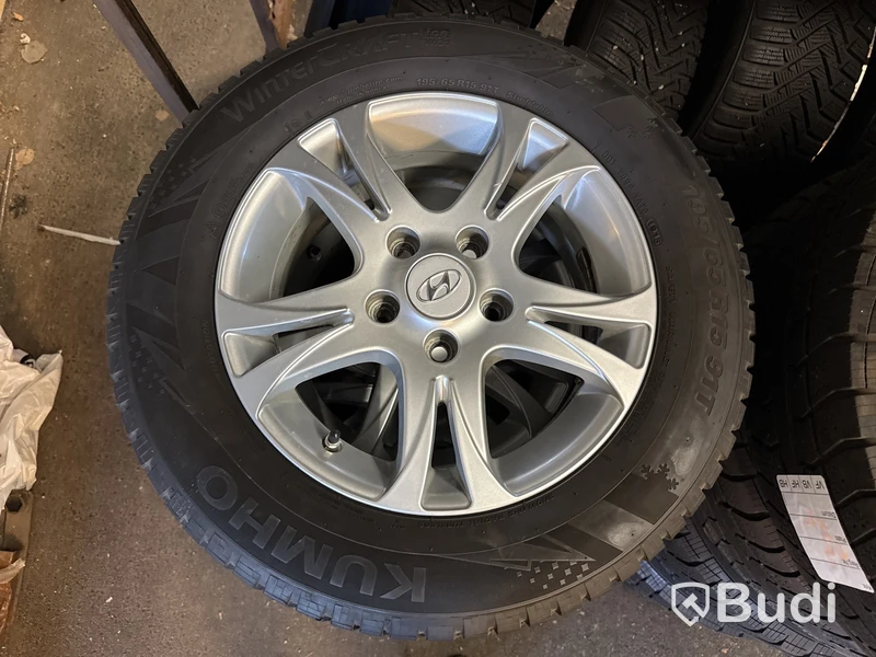 4 st vinterhjul Kumho WinterCraft 195/65R15 | Hyundai