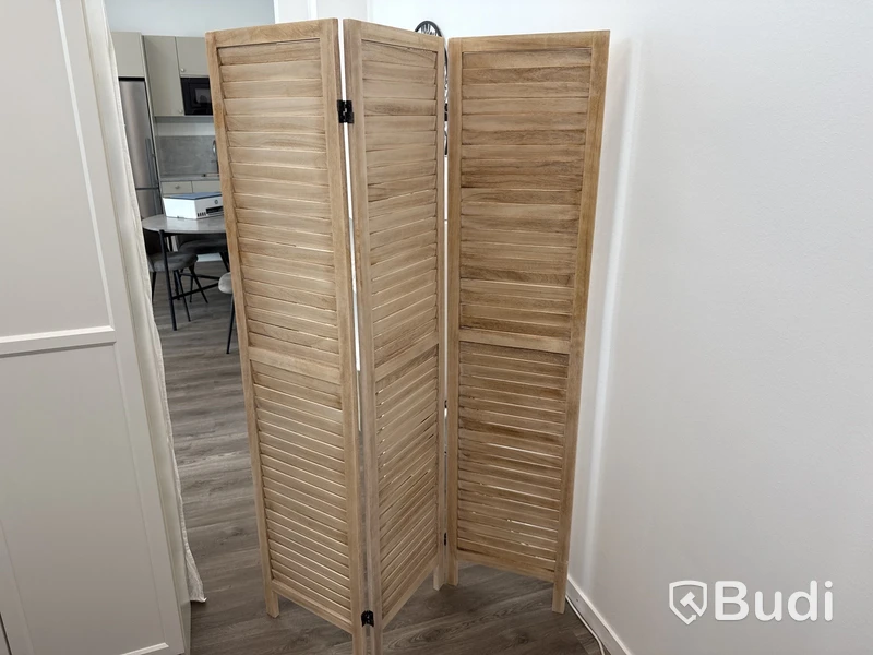 Skönhetssalong med mycket utrustning
