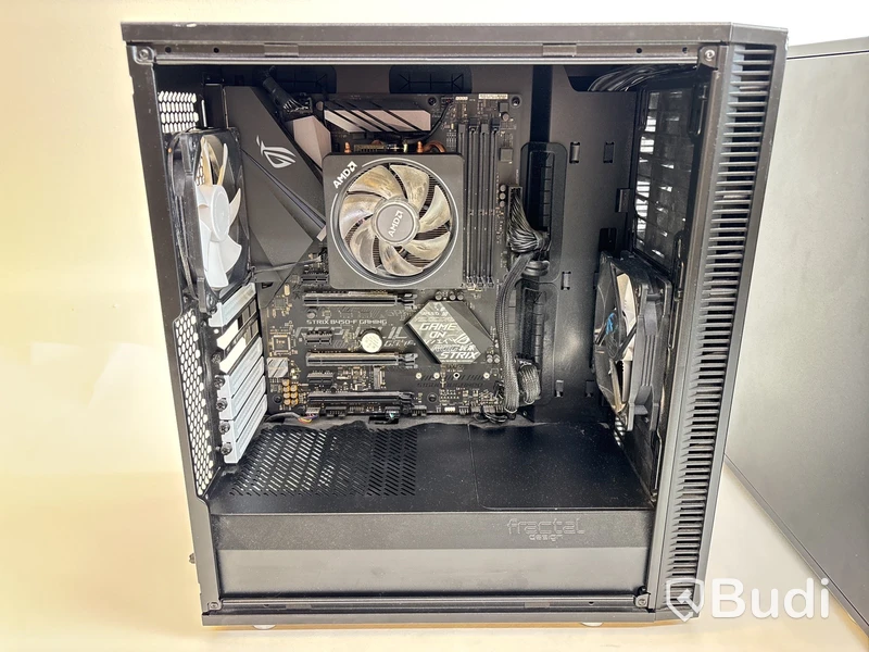 2 st. Stationära gamingdatorer - reparationsobjekt