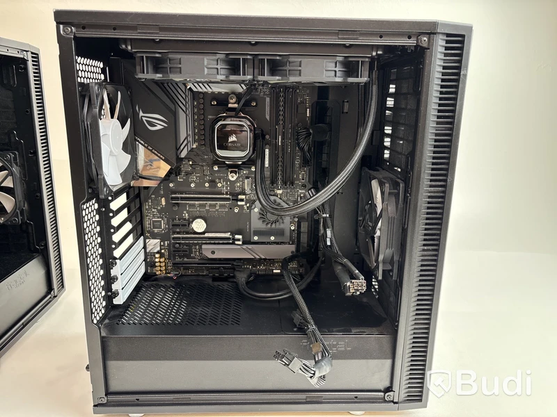 2 st. Stationära gamingdatorer - reparationsobjekt