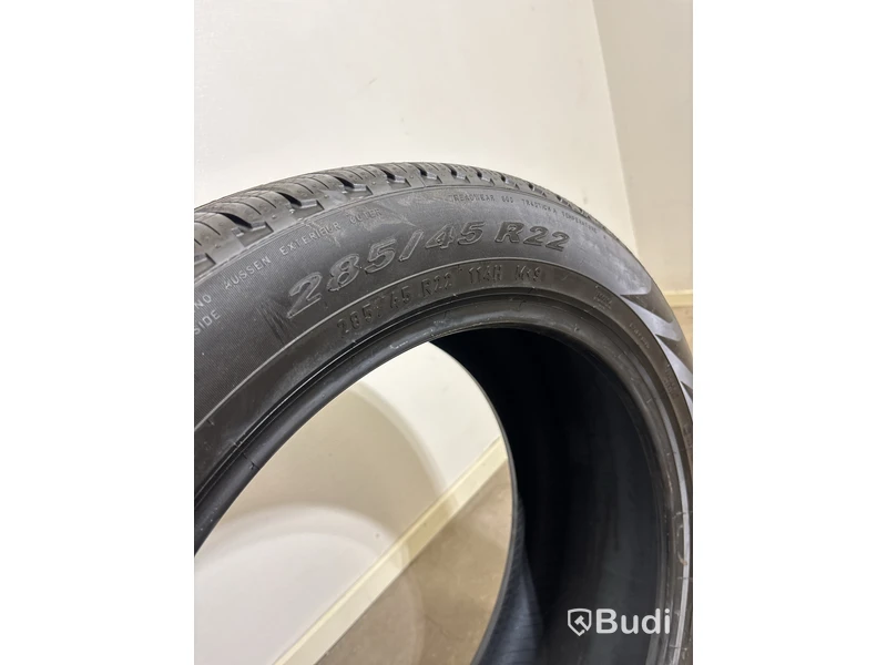 4 st. Däck Pirelli Scorpion, 285/45 R22
