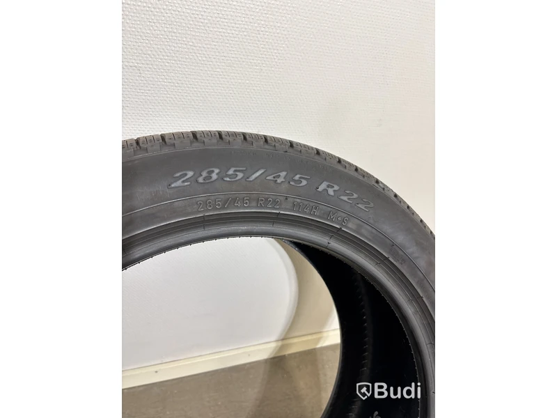4 st. Däck Pirelli Scorpion, 285/45 R22