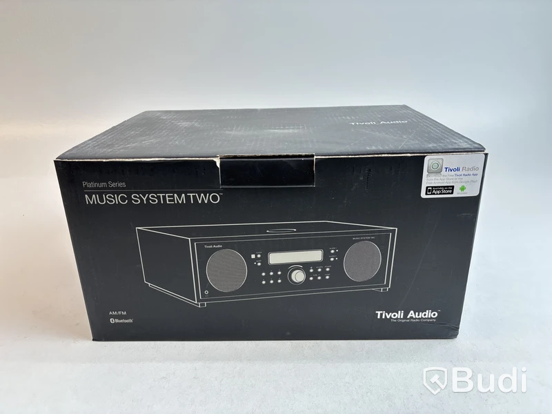 Musiksystem Tivoli Audio vit/ silver. Ord. pris inkl. moms: ca 7490 kr.