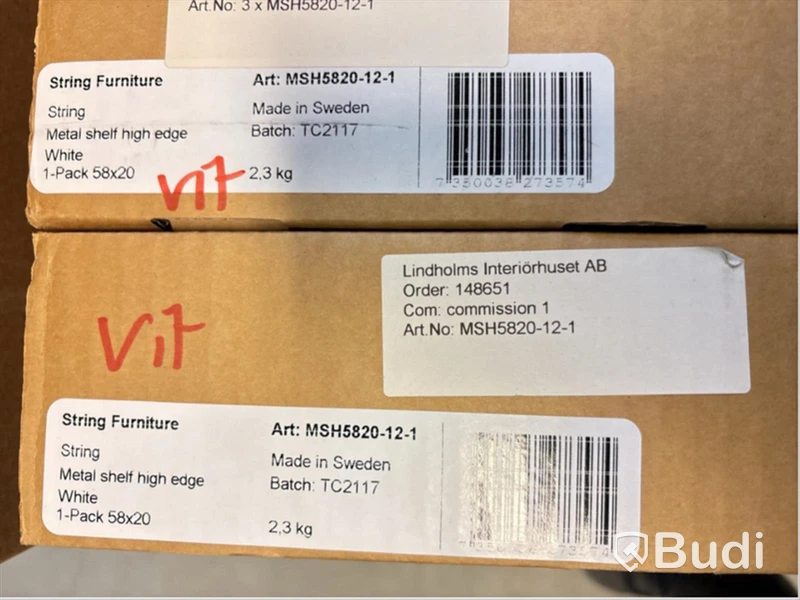 2 st. Hyllplan String, Hög Kant Metall, vit ord. pris inkl. moms ca 1200 kr