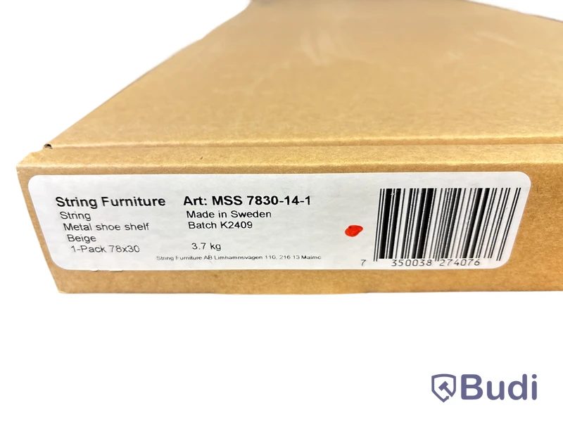 Skohylla String, 78x30 beige. Ord pris inkl. moms ca 879 kr