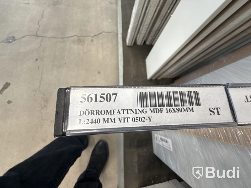 9 st. Dörromfattning mdf 16x80mm l:2440 mm vit 0502-y, 561507