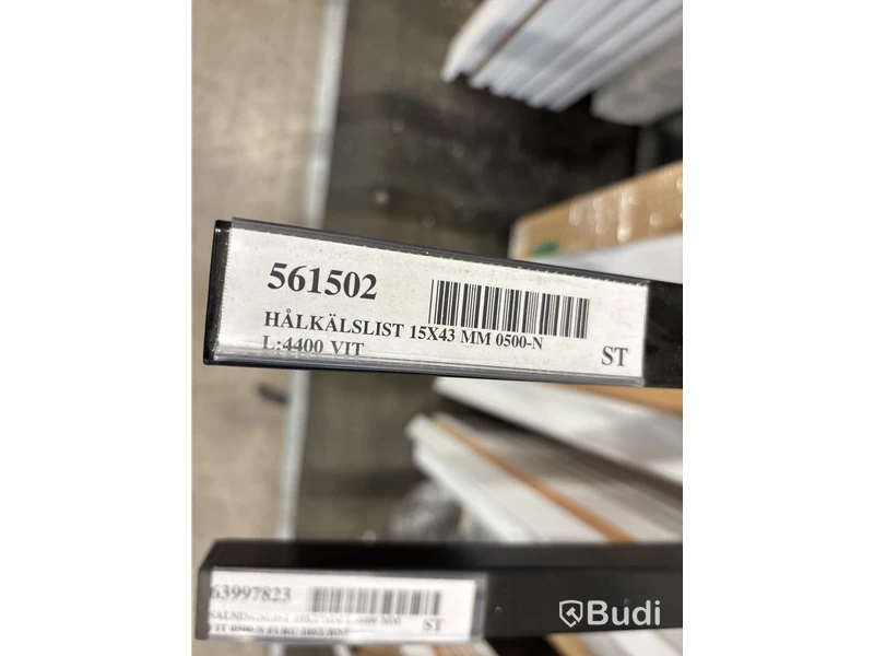 23 st. Hålkälslist Furu 15X43MM Vit L: 4400 mm, 561502