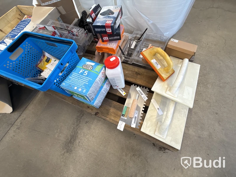 Parti med diverse produkter