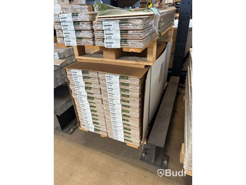34 st. Innertak Huntonit Plankett, 11X300X1220 MM, 555832