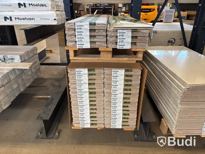 34 st. Innertak Huntonit Plankett, 11X300X1220 MM, 555832