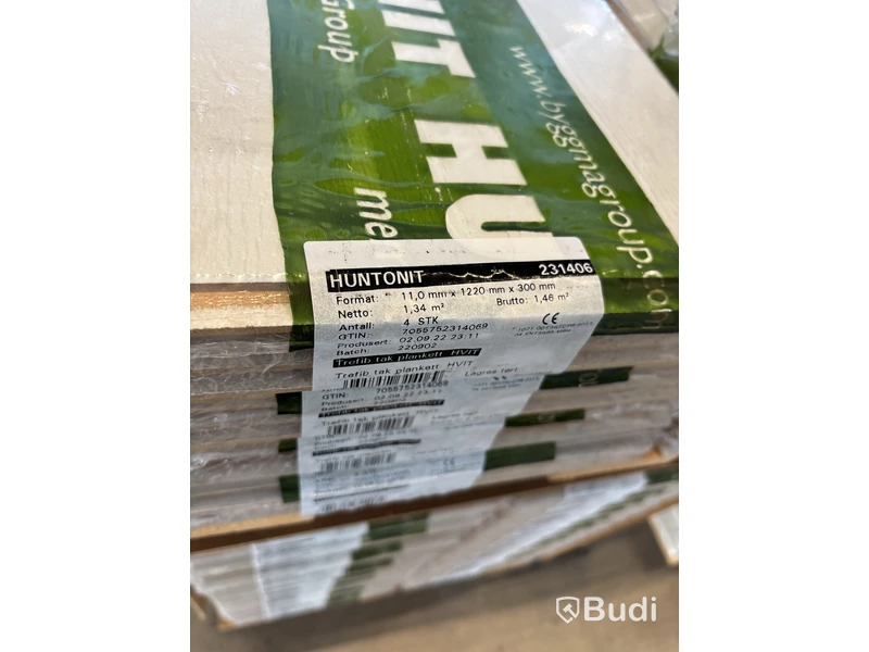 34 st. Innertak Huntonit Plankett, 11X300X1220 MM, 555832