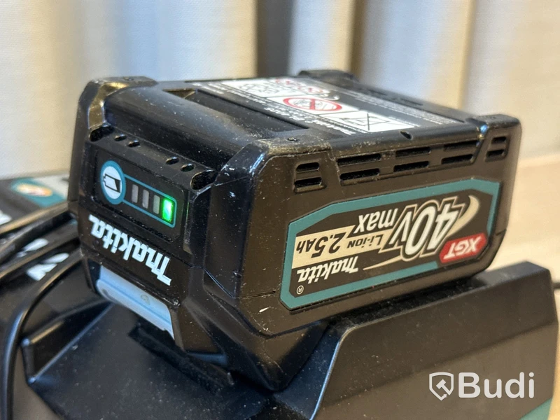 Borrskruvdragare Makita DF002G med batterier & laddare