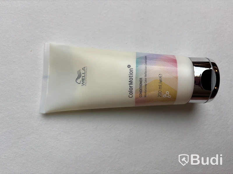 Parti med hårprodukter Wella, Sim sensitive med flera