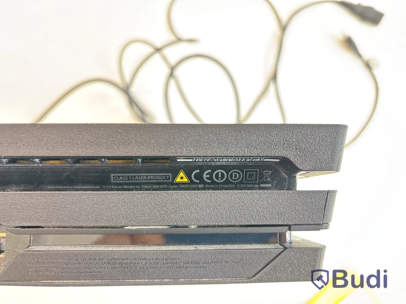 Konsol Playstation 4 PRO 1 TB inkl. 5 st handkontroller