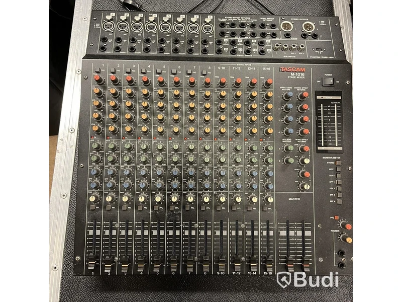 Analog Mixer Tascam M-1016