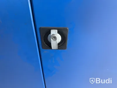 2 st plåtskåp