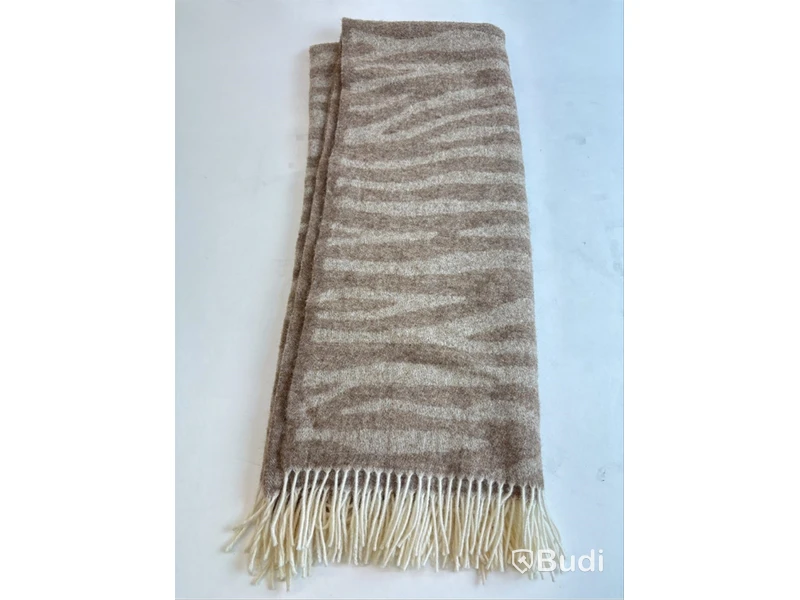 Filt Klippan Premium Bitte Stenström Ord. pris inkl. moms: ca 1490 kr.