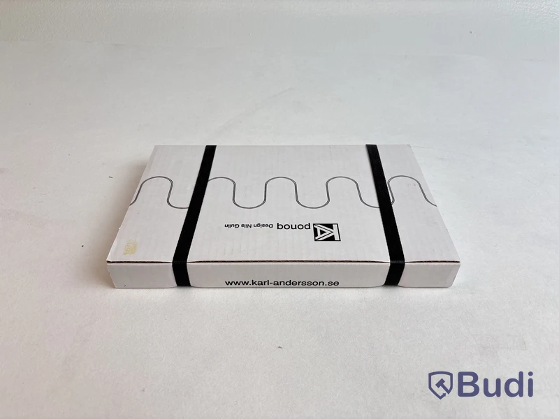 Klädhängare Ponoq. Ord. pris inkl. moms. ca 2440 kr.