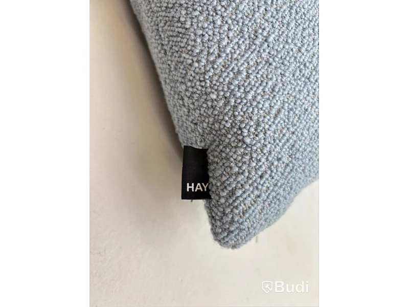 Filt Stackelbergs och Soffkudde Hay. Ord. pris inkl. moms: ca 3744 kr.